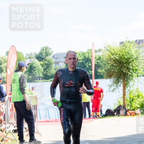 16.06.2024 - 7 Türme Triathlon MichiJ http://msf.ph/oto/6264734 16.06.2024 11:08:16 Schwimmen 191, 208, 245 meine-sportfotos.de