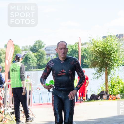 16.06.2024 - 7 Türme Triathlon MichiJ http://msf.ph/oto/6264736 16.06.2024 11:08:16 Schwimmen 191, 208, 245 meine-sportfotos.de