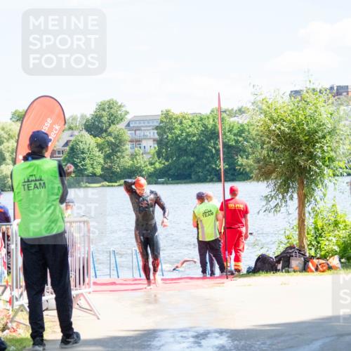 16.06.2024 - 7 Türme Triathlon MichiJ http://msf.ph/oto/6264781 16.06.2024 11:09:56 Schwimmen 15, 16, 47, 201, 202 meine-sportfotos.de