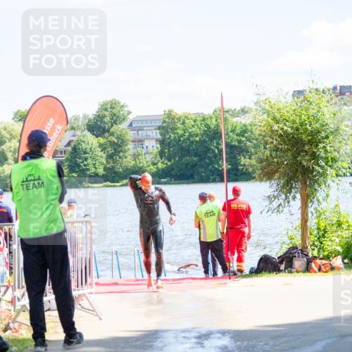 16.06.2024 - 7 Türme Triathlon MichiJ http://msf.ph/oto/6264782 16.06.2024 11:09:56 Schwimmen 15, 16, 47, 201, 202 meine-sportfotos.de