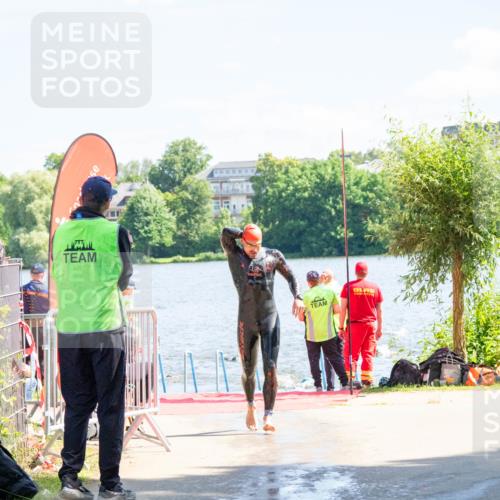 16.06.2024 - 7 Türme Triathlon MichiJ http://msf.ph/oto/6264786 16.06.2024 11:09:57 Schwimmen 15, 16, 47, 201, 202 meine-sportfotos.de