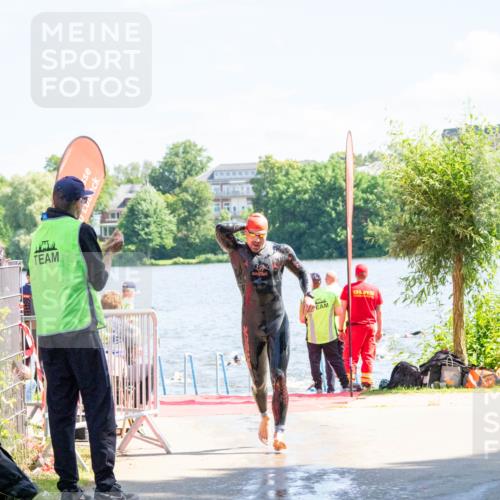 16.06.2024 - 7 Türme Triathlon MichiJ http://msf.ph/oto/6264788 16.06.2024 11:09:58 Schwimmen 15, 16, 47, 201, 202 meine-sportfotos.de