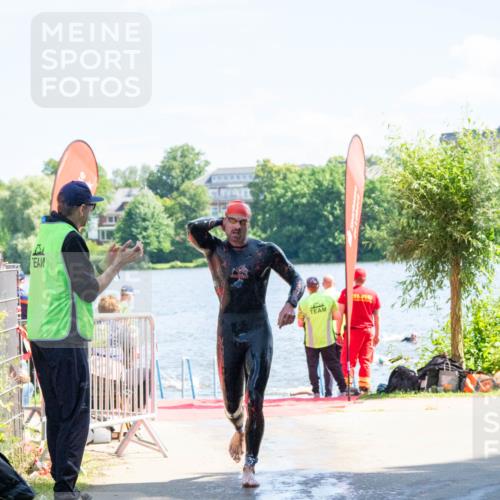 16.06.2024 - 7 Türme Triathlon MichiJ http://msf.ph/oto/6264791 16.06.2024 11:09:59 Schwimmen 15, 16, 47, 201, 202 meine-sportfotos.de