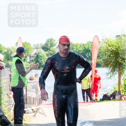 16.06.2024 - 7 Türme Triathlon MichiJ http://msf.ph/oto/6264798 16.06.2024 11:10:00 Schwimmen 15, 16, 47, 201, 202 meine-sportfotos.de