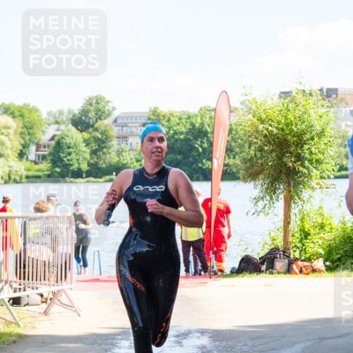 16.06.2024 - 7 Türme Triathlon MichiJ http://msf.ph/oto/6264814 16.06.2024 11:10:16 Schwimmen 15, 42, 47, 201 meine-sportfotos.de