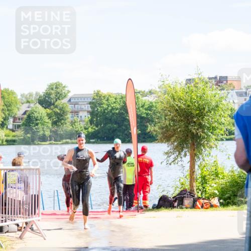 16.06.2024 - 7 Türme Triathlon MichiJ http://msf.ph/oto/6264816 16.06.2024 11:10:22 Schwimmen 15, 42, 47, 201, 246 meine-sportfotos.de