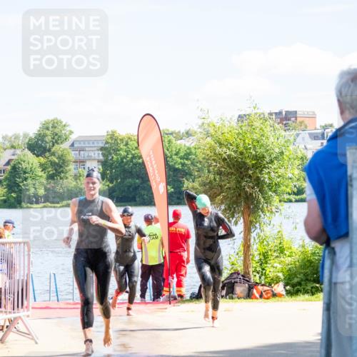 16.06.2024 - 7 Türme Triathlon MichiJ http://msf.ph/oto/6264823 16.06.2024 11:10:23 Schwimmen 15, 42, 47, 201, 246 meine-sportfotos.de
