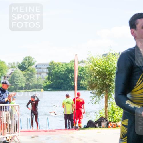 16.06.2024 - 7 Türme Triathlon MichiJ http://msf.ph/oto/6264872 16.06.2024 11:10:36 Schwimmen 42, 47, 246, 269, 292 meine-sportfotos.de