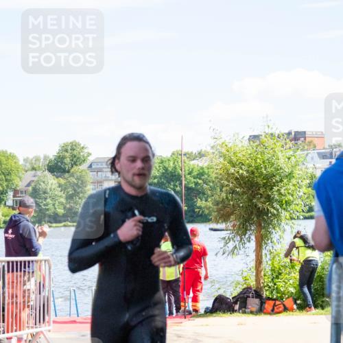 16.06.2024 - 7 Türme Triathlon MichiJ http://msf.ph/oto/6264884 16.06.2024 11:10:42 Schwimmen 42, 246, 269, 292 meine-sportfotos.de