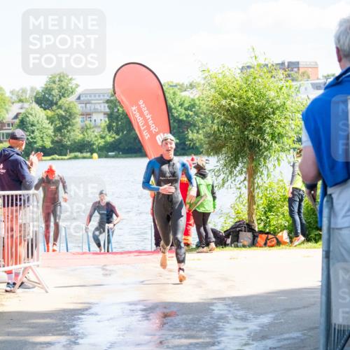 16.06.2024 - 7 Türme Triathlon MichiJ http://msf.ph/oto/6264889 16.06.2024 11:11:02 Schwimmen 42, 43, 226, 246, 269, 277, 292, 297 meine-sportfotos.de