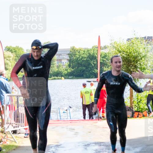 16.06.2024 - 7 Türme Triathlon MichiJ http://msf.ph/oto/6264934 16.06.2024 11:11:13 Schwimmen 43, 226, 277, 292, 297 meine-sportfotos.de