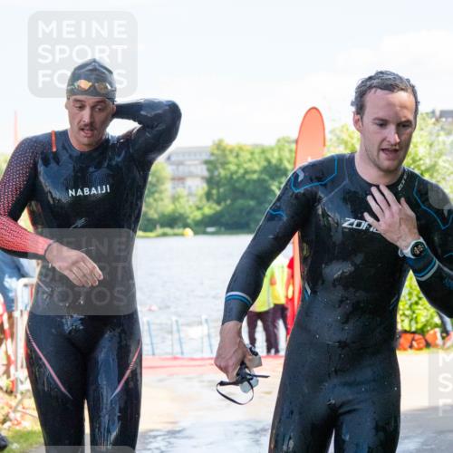 16.06.2024 - 7 Türme Triathlon MichiJ http://msf.ph/oto/6264940 16.06.2024 11:11:14 Schwimmen 43, 226, 277, 292, 297 meine-sportfotos.de