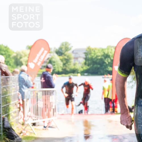 16.06.2024 - 7 Türme Triathlon MichiJ http://msf.ph/oto/6265044 16.06.2024 11:12:03 Schwimmen 9, 44, 180, 192, 213, 247, 249, 273, 602 meine-sportfotos.de