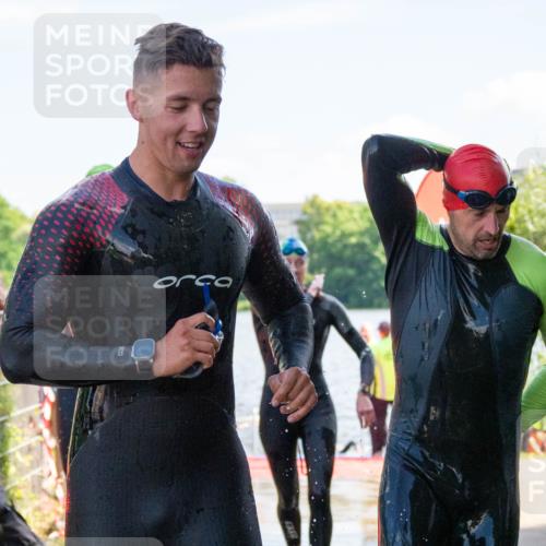 16.06.2024 - 7 Türme Triathlon MichiJ http://msf.ph/oto/6265072 16.06.2024 11:12:20 Schwimmen 9, 180, 213, 247, 602 meine-sportfotos.de
