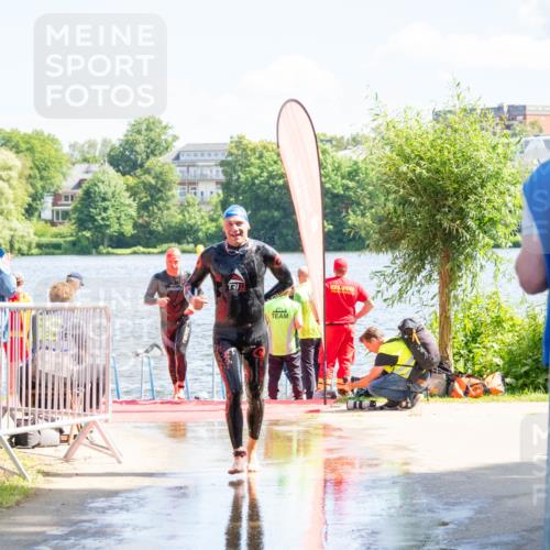 16.06.2024 - 7 Türme Triathlon MichiJ http://msf.ph/oto/6265160 16.06.2024 11:13:25 Schwimmen 32, 40, 148, 152, 157, 164, 188, 209, 259, 279, 295 meine-sportfotos.de