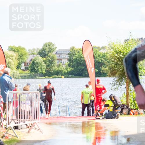 16.06.2024 - 7 Türme Triathlon MichiJ http://msf.ph/oto/6265288 16.06.2024 11:14:18 Schwimmen 48, 229, 253, 291 meine-sportfotos.de