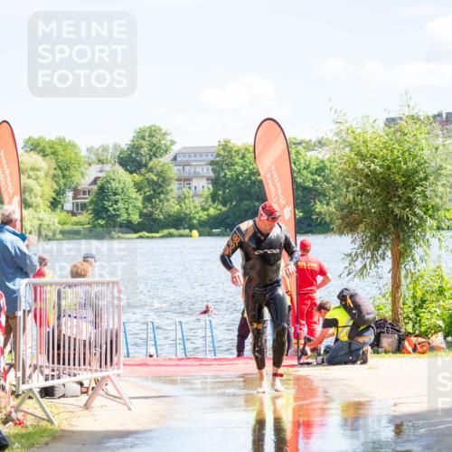 16.06.2024 - 7 Türme Triathlon MichiJ http://msf.ph/oto/6265308 16.06.2024 11:14:31 Schwimmen 229, 260 meine-sportfotos.de