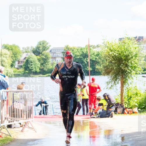 16.06.2024 - 7 Türme Triathlon MichiJ http://msf.ph/oto/6265311 16.06.2024 11:14:33 Schwimmen 229, 260 meine-sportfotos.de