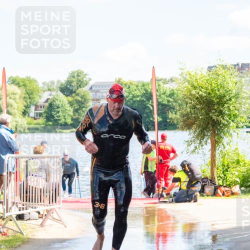 16.06.2024 - 7 Türme Triathlon MichiJ http://msf.ph/oto/6265313 16.06.2024 11:14:34 Schwimmen 229, 260 meine-sportfotos.de