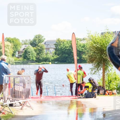 16.06.2024 - 7 Türme Triathlon MichiJ http://msf.ph/oto/6265318 16.06.2024 11:14:36 Schwimmen 215, 229, 260 meine-sportfotos.de