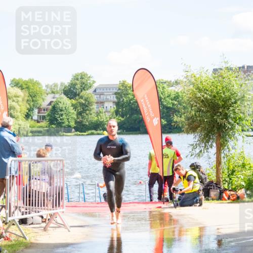 16.06.2024 - 7 Türme Triathlon MichiJ http://msf.ph/oto/6265321 16.06.2024 11:14:38 Schwimmen 215, 229, 260 meine-sportfotos.de