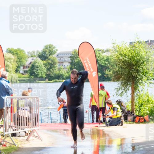 16.06.2024 - 7 Türme Triathlon MichiJ http://msf.ph/oto/6265323 16.06.2024 11:14:39 Schwimmen 215, 229, 260, 267 meine-sportfotos.de