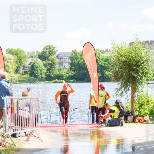 16.06.2024 - 7 Türme Triathlon MichiJ http://msf.ph/oto/6265329 16.06.2024 11:14:42 Schwimmen 45, 215, 229, 260, 267 meine-sportfotos.de