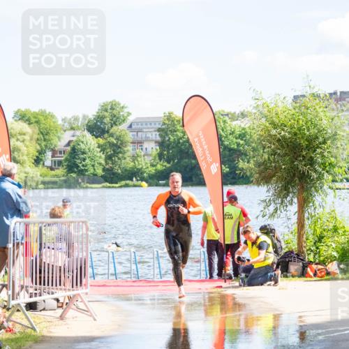 16.06.2024 - 7 Türme Triathlon MichiJ http://msf.ph/oto/6265331 16.06.2024 11:14:43 Schwimmen 45, 215, 229, 260, 267 meine-sportfotos.de
