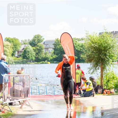 16.06.2024 - 7 Türme Triathlon MichiJ http://msf.ph/oto/6265333 16.06.2024 11:14:45 Schwimmen 21, 45, 166, 215, 260, 267 meine-sportfotos.de