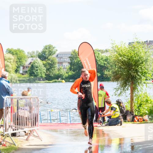 16.06.2024 - 7 Türme Triathlon MichiJ http://msf.ph/oto/6265334 16.06.2024 11:14:45 Schwimmen 21, 45, 166, 215, 260, 267 meine-sportfotos.de