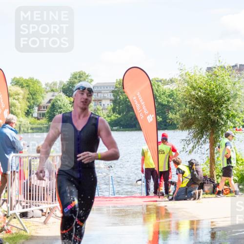 16.06.2024 - 7 Türme Triathlon MichiJ http://msf.ph/oto/6265347 16.06.2024 11:14:52 Schwimmen 21, 45, 166, 215, 260, 267, 294 meine-sportfotos.de
