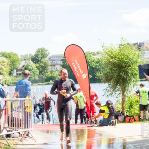 16.06.2024 - 7 Türme Triathlon MichiJ http://msf.ph/oto/6265375 16.06.2024 11:15:21 Schwimmen 21, 45, 166, 182, 183, 215, 267, 275, 287, 294 meine-sportfotos.de