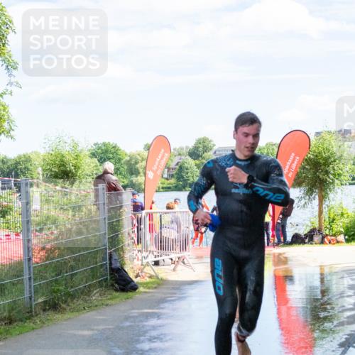 16.06.2024 - 7 Türme Triathlon MichiJ http://msf.ph/oto/6265571 16.06.2024 11:17:00 Schwimmen 22, 27, 37, 175, 186, 217, 230, 231, 272, 289, 298 meine-sportfotos.de