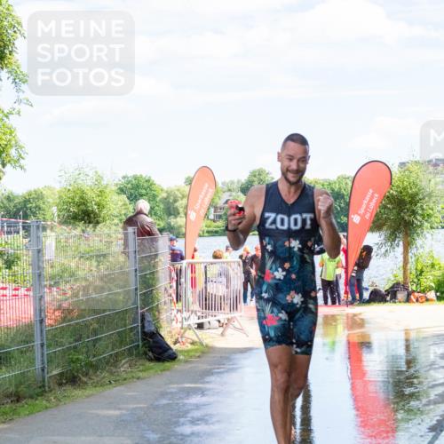 16.06.2024 - 7 Türme Triathlon MichiJ http://msf.ph/oto/6265584 16.06.2024 11:17:07 Schwimmen 22, 27, 37, 165, 186, 217, 230, 231, 237, 242, 272, 289, 298 meine-sportfotos.de