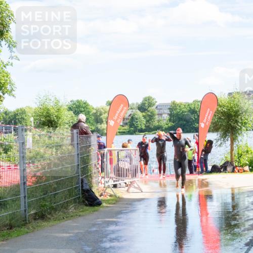 16.06.2024 - 7 Türme Triathlon MichiJ http://msf.ph/oto/6265592 16.06.2024 11:17:12 Schwimmen 22, 27, 165, 186, 230, 237, 242, 272, 289, 298, 618 meine-sportfotos.de