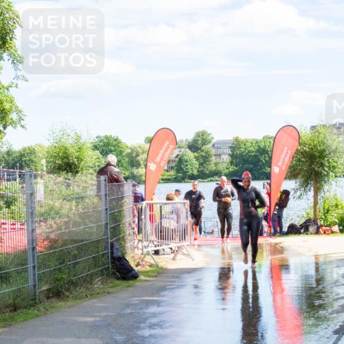 16.06.2024 - 7 Türme Triathlon MichiJ http://msf.ph/oto/6265593 16.06.2024 11:17:12 Schwimmen 22, 27, 165, 186, 230, 237, 242, 272, 289, 298, 618 meine-sportfotos.de