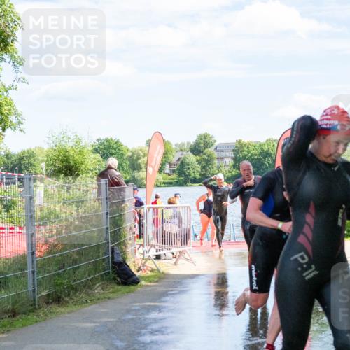 16.06.2024 - 7 Türme Triathlon MichiJ http://msf.ph/oto/6265600 16.06.2024 11:17:16 Schwimmen 22, 27, 165, 186, 227, 230, 237, 242, 272, 298, 618 meine-sportfotos.de