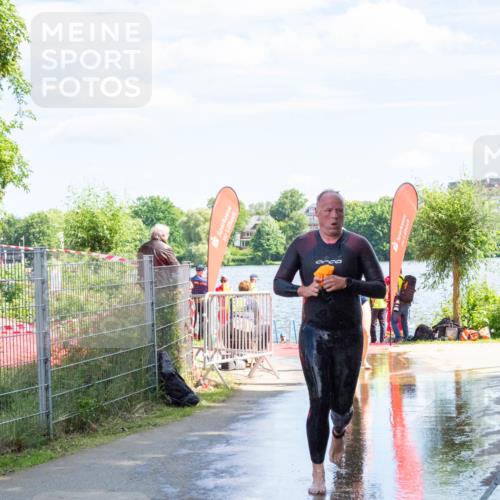 16.06.2024 - 7 Türme Triathlon MichiJ http://msf.ph/oto/6265603 16.06.2024 11:17:18 Schwimmen 27, 165, 186, 227, 230, 237, 242, 272, 298, 618 meine-sportfotos.de