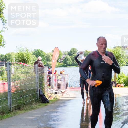 16.06.2024 - 7 Türme Triathlon MichiJ http://msf.ph/oto/6265604 16.06.2024 11:17:19 Schwimmen 27, 165, 186, 227, 230, 237, 242, 272, 298, 618 meine-sportfotos.de