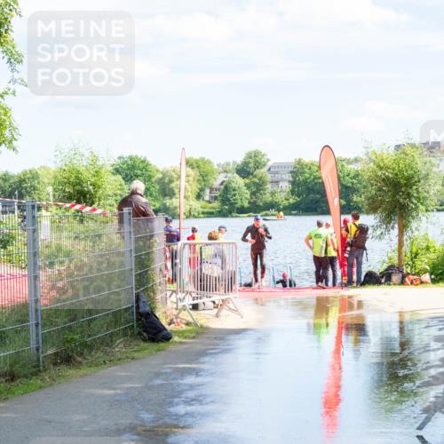 16.06.2024 - 7 Türme Triathlon MichiJ http://msf.ph/oto/6265614 16.06.2024 11:17:24 Schwimmen 27, 28, 165, 186, 227, 237, 242, 272, 618 meine-sportfotos.de