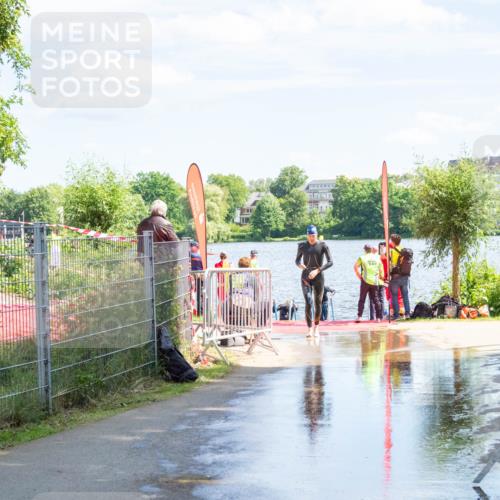 16.06.2024 - 7 Türme Triathlon MichiJ http://msf.ph/oto/6265620 16.06.2024 11:17:27 Schwimmen 27, 28, 165, 186, 227, 237, 242, 272, 618 meine-sportfotos.de