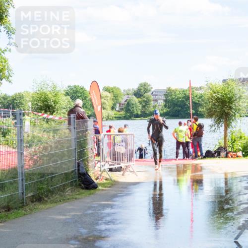 16.06.2024 - 7 Türme Triathlon MichiJ http://msf.ph/oto/6265621 16.06.2024 11:17:27 Schwimmen 27, 28, 165, 186, 227, 237, 242, 272, 618 meine-sportfotos.de