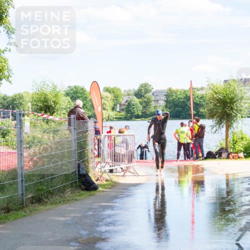 16.06.2024 - 7 Türme Triathlon MichiJ http://msf.ph/oto/6265622 16.06.2024 11:17:28 Schwimmen 27, 28, 165, 186, 227, 237, 242, 272, 618 meine-sportfotos.de