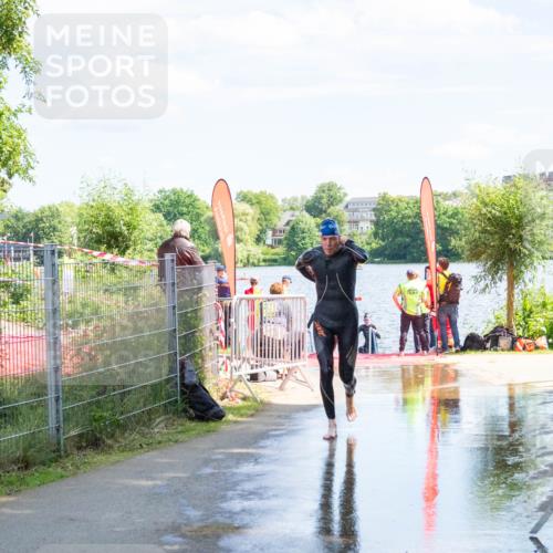 16.06.2024 - 7 Türme Triathlon MichiJ http://msf.ph/oto/6265625 16.06.2024 11:17:30 Schwimmen 27, 28, 165, 186, 227, 237, 242, 272, 618 meine-sportfotos.de