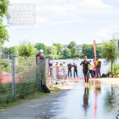 16.06.2024 - 7 Türme Triathlon MichiJ http://msf.ph/oto/6265630 16.06.2024 11:17:33 Schwimmen 28, 165, 186, 227, 237, 242, 272, 618 meine-sportfotos.de