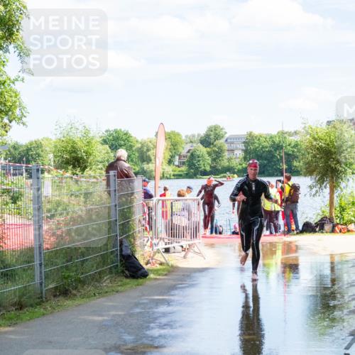16.06.2024 - 7 Türme Triathlon MichiJ http://msf.ph/oto/6265633 16.06.2024 11:17:34 Schwimmen 28, 165, 186, 227, 237, 240, 242, 272, 618 meine-sportfotos.de