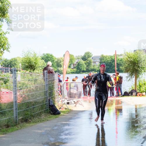 16.06.2024 - 7 Türme Triathlon MichiJ http://msf.ph/oto/6265634 16.06.2024 11:17:35 Schwimmen 28, 165, 186, 227, 237, 240, 242, 272, 618 meine-sportfotos.de