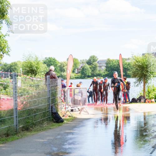 16.06.2024 - 7 Türme Triathlon MichiJ http://msf.ph/oto/6265638 16.06.2024 11:17:37 Schwimmen 28, 165, 227, 237, 240, 242, 272, 618 meine-sportfotos.de