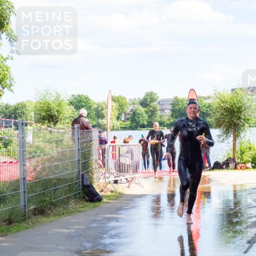 16.06.2024 - 7 Türme Triathlon MichiJ http://msf.ph/oto/6265641 16.06.2024 11:17:39 Schwimmen 28, 165, 227, 237, 240, 242, 272, 618 meine-sportfotos.de