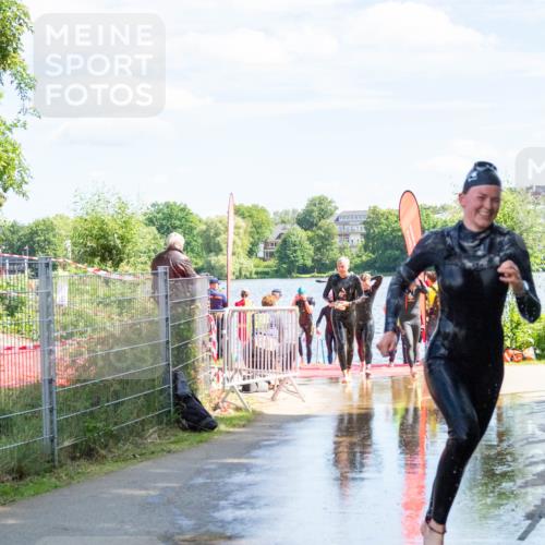 16.06.2024 - 7 Türme Triathlon MichiJ http://msf.ph/oto/6265642 16.06.2024 11:17:39 Schwimmen 28, 165, 227, 237, 240, 242, 272, 618 meine-sportfotos.de